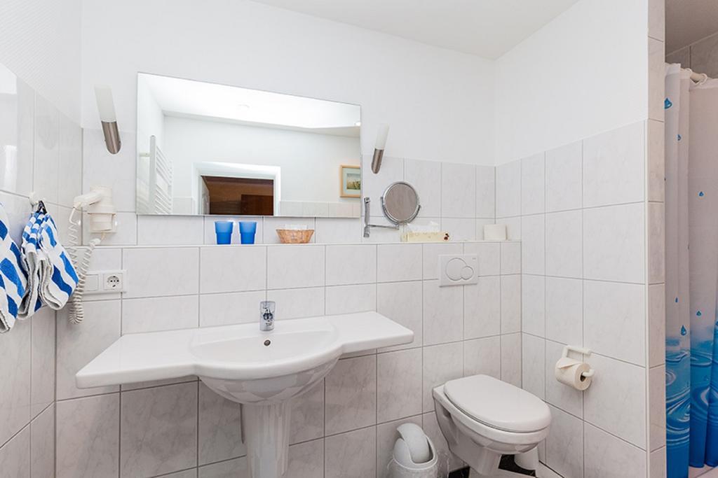 Hotel Kiek Ut Pellworm Bagian luar foto